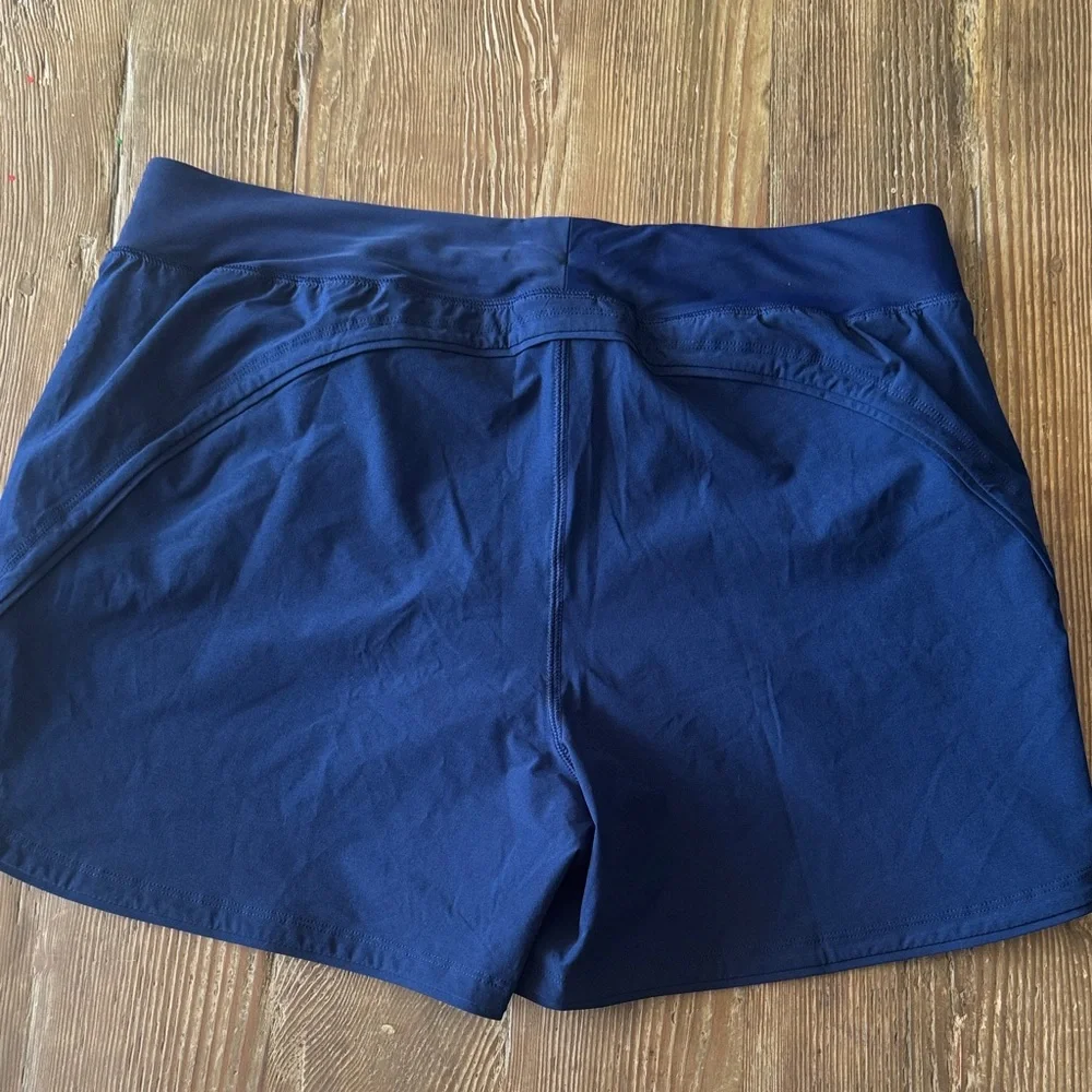 Lands' End Women's Navy Athletic Shorts